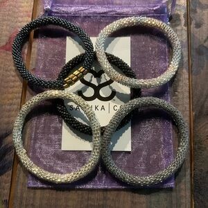 Sashka Co Beaded Bracelets Set of 5 B58